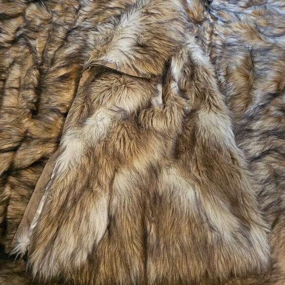 Vintage Pamela McCoy Small Faux Coyote Tipped Arctic Fox Chevron Fur Zipper Vest - Picture 6 of 11